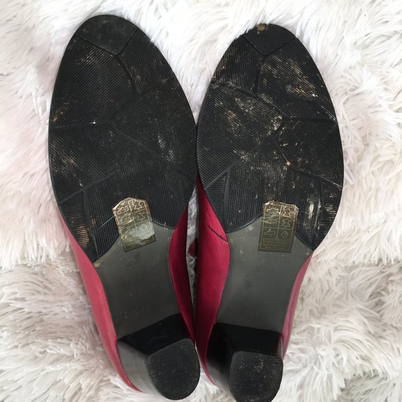 Everybody by B.Z. Moda Red Kava Bootie - Picture 5 of 7